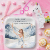 Ski Bachelorette Weekend Bride on the Slopes ペーパープレート (パーティー)
