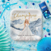 Ski Bachelorette Weekend Bride on the Slopes ペーパープレート (パーティー)