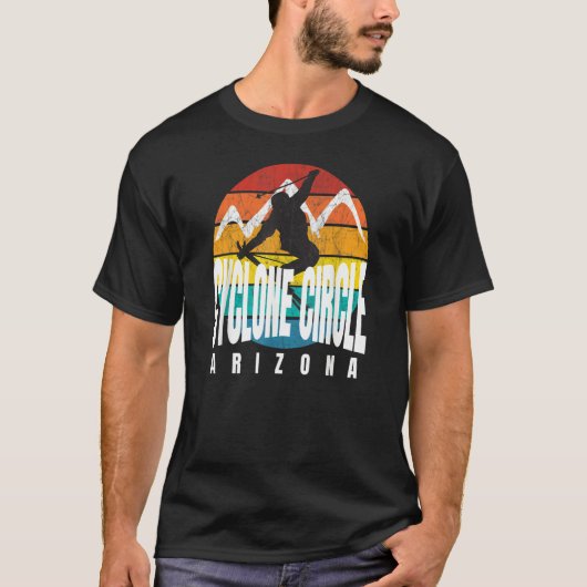 Ski Cyclone Circle Rad Ski Jumper Retro Sunset Cyc Tシャツ (正面)