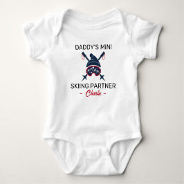 Skiier Baby Shower Daddy’s Mini Skiing Partner Ski ベビーボディスーツ