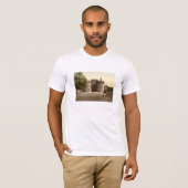Skiptonの城の出入口、ヨークシャ、イギリス Tシャツ (正面フル)