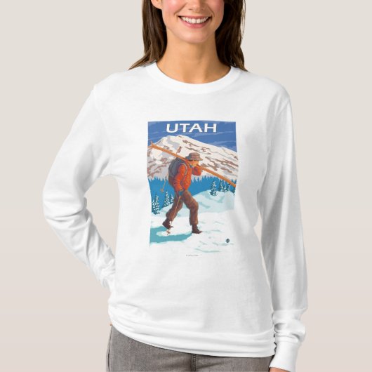 SkisUtahを運んでいるスキーヤー Tシャツ (正面)