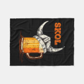 Skol Nordic Viking Helmet Drinking Gl  フリースブランケット (正面(横))