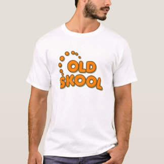 Skoolの古いオレンジ Tシャツ