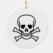 Skull and Crossbones Vintage Gothic Pirate Design セラミックオーナメント (裏面)