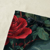 Skull and Red Roses Pattern – Dark Floral Design ビーチタオル (インサイチュ)