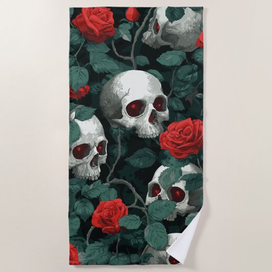 Skull and Red Roses Pattern – Dark Gothic Art ビーチタオル (正面)