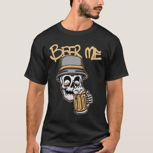 Skull Drinking Beer streetwear Tシャツ (正面)