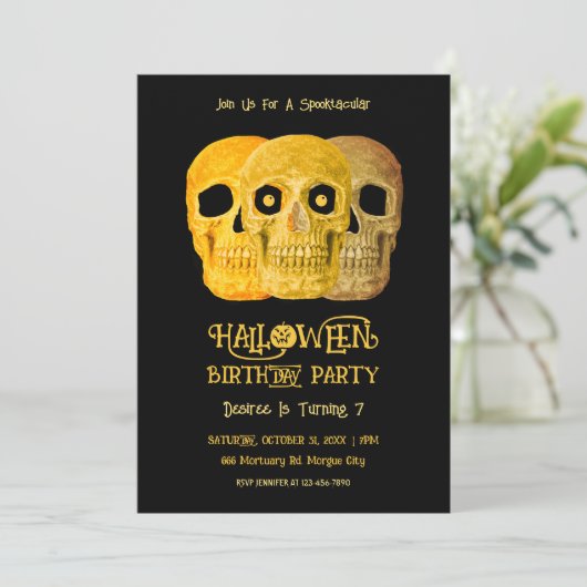 Skull Funny Gothic Yellow Black Halloween Birthday 招待状 (スタンド正面)
