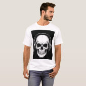 Skull Headphone Gothic Graphic T-Shirt Tシャツ (正面フル)