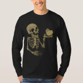 Skull Skeleton Hand Holding Red Heart Love Tシャツ (正面)