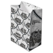 Skulls and Crows Gift Bag ミディアムペーパーバッグ (正面アングル)