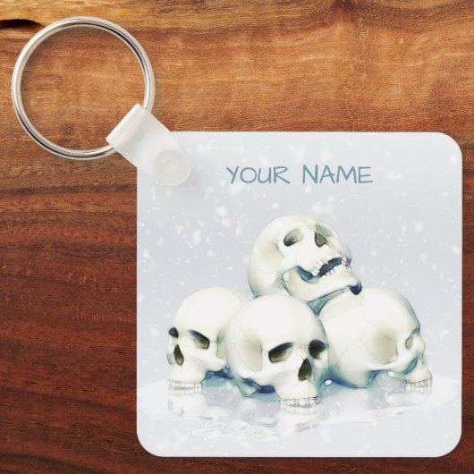 Skulls in the snow. Personalized キーホルダー (正面)