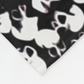 Skullyのスカルの固まりの埋葬 フリースブランケット (角)