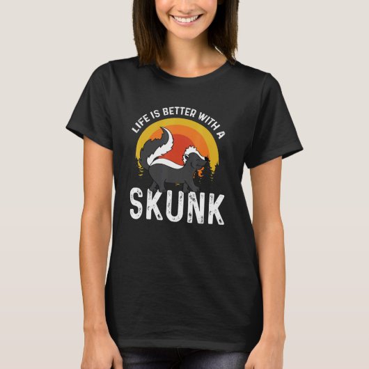 Skunkの自然と動物の方が良い Tシャツ (正面)