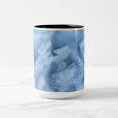 "Sky Blue Ice Cube Coffee Mug: Chill and Sip" ツートーンマグカップ (中央)