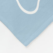 Sky Blue Wavy Border Monogrammed フリースブランケット (角)