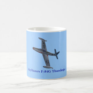Skyblazers F-84G Thunderjetのマグ コーヒーマグカップ
