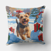 Skye Terrier走 Christmas Hatで雪の中 クッション (裏面)