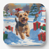 Skye Terrier走 Christmas Hatで雪の中 ペーパープレート (正面)