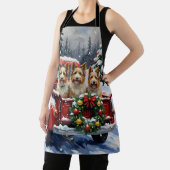 Skye Terrier Christmas Red Truck Holiday エプロン (インサイチュ)