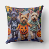 Skye Terrier Trick-or-Treating Halloween Costumes クッション (裏面)