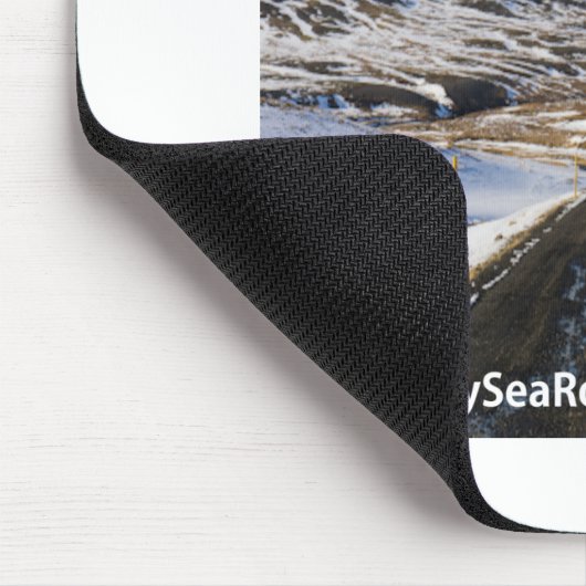 SkySeaRoadSnow – マウスパッド (コーナー)