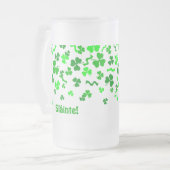 Sláinte Lucky Irish Shamrocks Design Personalized フロストグラスビールジョッキ (正面左)