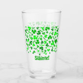 Sláinte Lucky Irish Shamrocks Personalized Pint タンブラーグラス (正面)