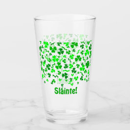 Sláinte Lucky Irish Shamrocks Personalized Pint タンブラーグラス