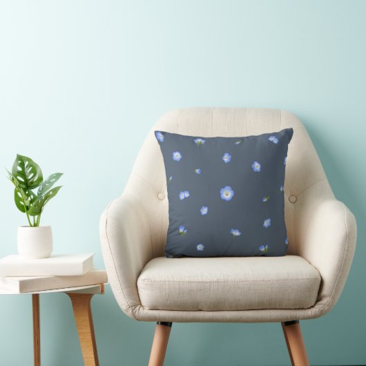 Slate Blue Japanese Nemophila Floral Pattern クッション (椅子)