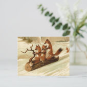 Sleddingキツネのヴィンテージのクリスマスの郵便はがき シーズンポストカード (スタンド正面)