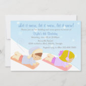 Sledding子供および雪のゲームの冬の誕生会 招待状 (正面)