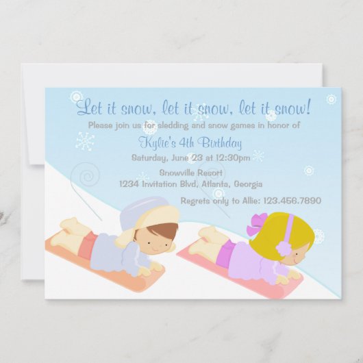Sledding子供および雪のゲームの冬の誕生会 招待状 (正面)