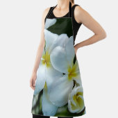 Sleek elegance: the white frangipani flower エプロン (インサイチュ)