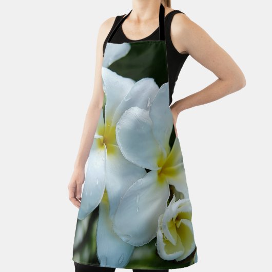 Sleek elegance: the white frangipani flower エプロン (インサイチュ)