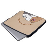 Sleek Shield Laptop Case – Stylish Protection On  ラップトップスリーブ (正面下部)