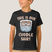 Sleeng Otter Couple This Is Our Cuddle  Tシャツ (正面)