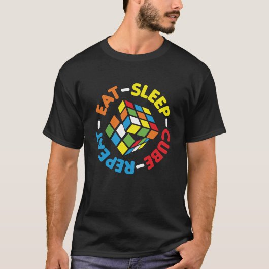 Sleep Cube食べ Repeatキューブおもしろいパズル速度 Tシャツ (正面)