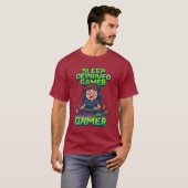 “Sleep Deprived Gamer – Funny Gaming T-Shirt” Tシャツ (正面フル)