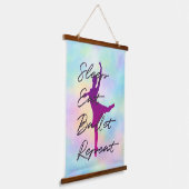 Sleep Eat Ballet Repeat ハンギングタペストリー – レインボー 吊り下げ型タペストリー (傾斜あり)