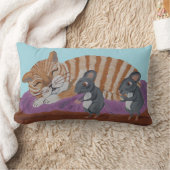 Sleeping Cat with Sneaky Mice Throw Pillow ランバークッション (ブランケット)