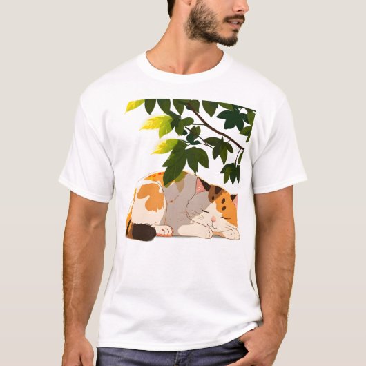 Sleeping Chubby Calico Cat Tシャツ (正面)