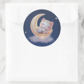 Sleeping Kitten Moon – Cute Kawaii Sticker ラウンドシール (バッグ)