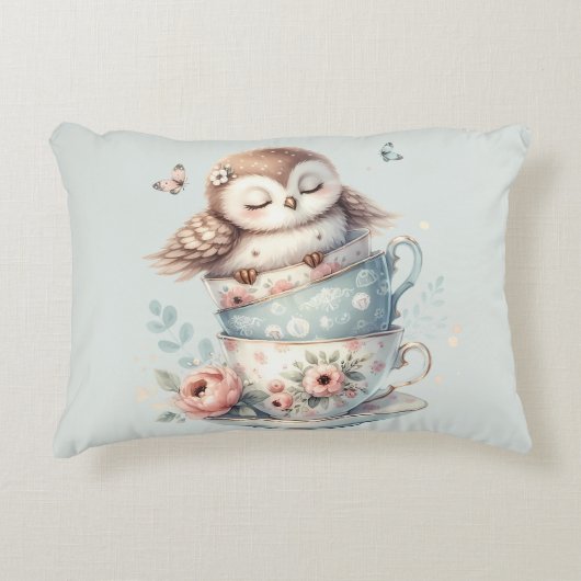 Sleeping Owl in Stacked Floral Teacups アクセントクッション (正面)