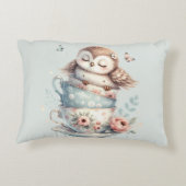 Sleeping Owl in Stacked Floral Teacups アクセントクッション (裏面)