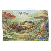 Sleeping Toad and Mushrooms Pillowcase Set  枕カバー (正面左)