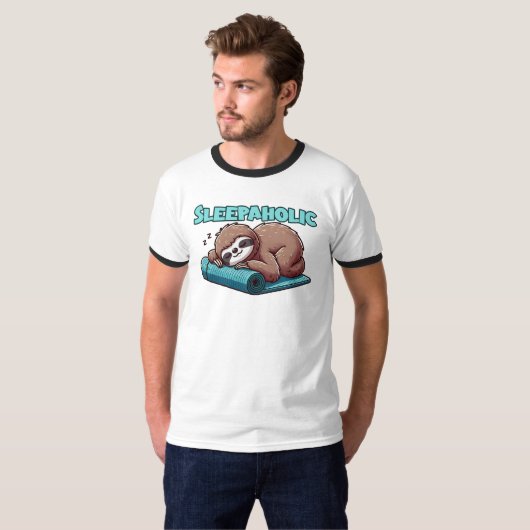 Sleppaholic - Sleeping Sloth On Yoga mat Tシャツ (正面フル)