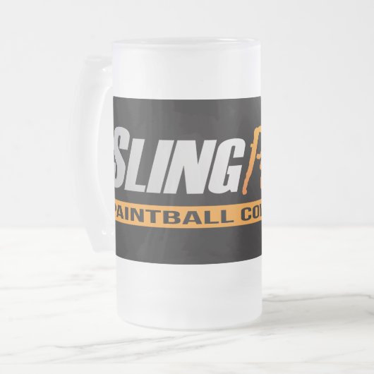 SlingPaintのロゴによって曇らされるマグ フロストグラスビールジョッキ (正面左)