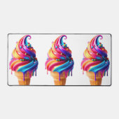 SlipperyJoeのアイス鮮やかクリームコーン食品クラシック デスクマット (正面)